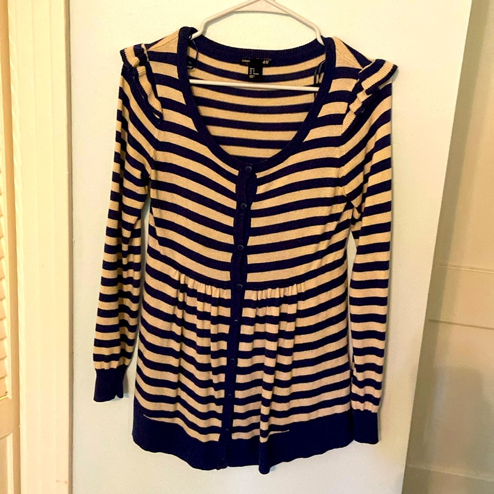 Ruffle sleeves cardigan